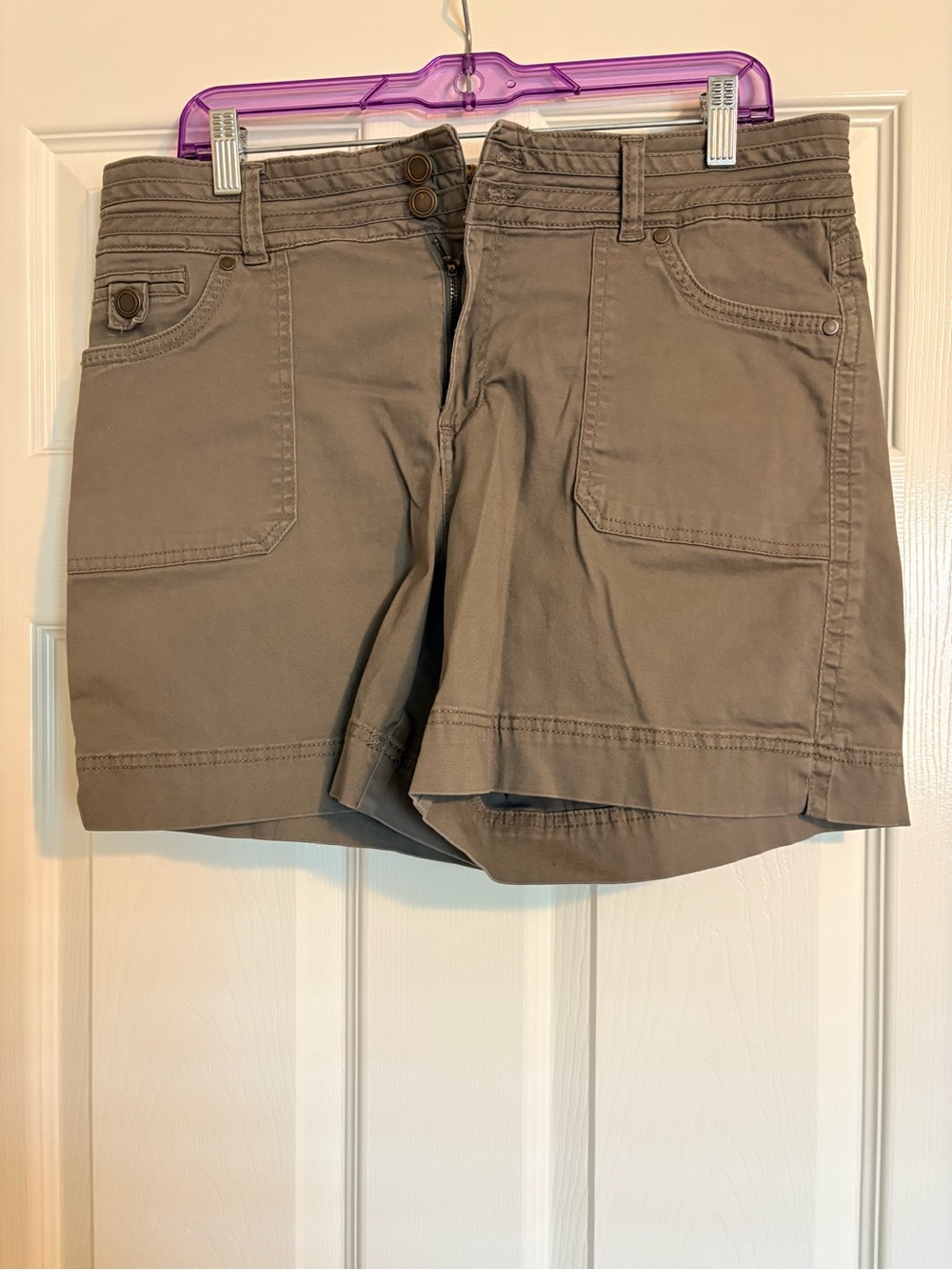 Dakota Blue Pants in Olive Gray